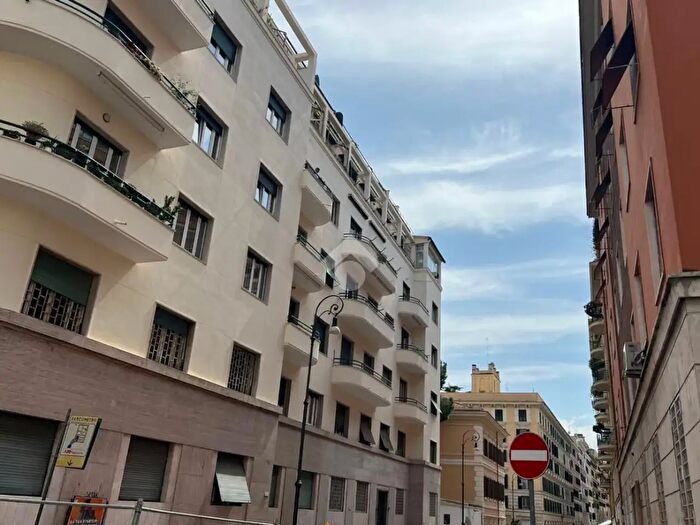 Appartamento con 5 locali in vendita in Via Galilei, Roma