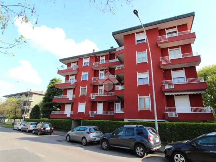 Appartamento trilocale in vendita in Viale Vittorio Veneto, Sedriano