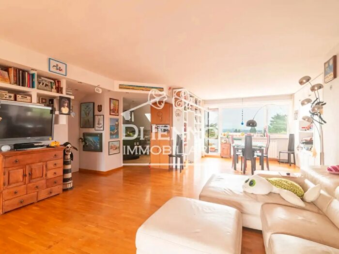 Appartamento con 5 locali in vendita in Roma