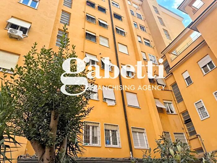 Appartamento trilocale in vendita in Via Prenestina, Roma