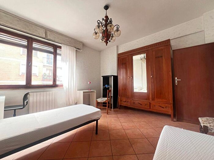 Appartamento quadrilocale in affitto in Via Angelo Battelli, Pratale, Pisa
