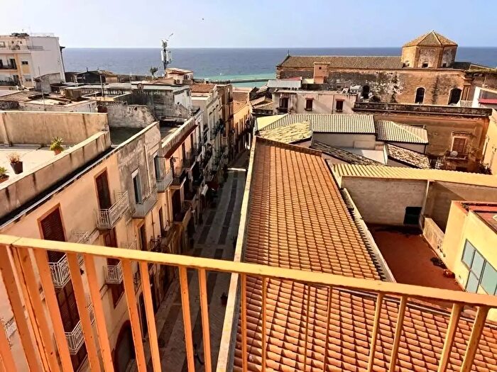Appartamento con 5 locali in vendita in Vicolo Francipane, Sciacca