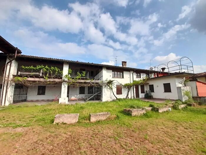 Appartamento bilocale in vendita in Via S Zeno, Brescia