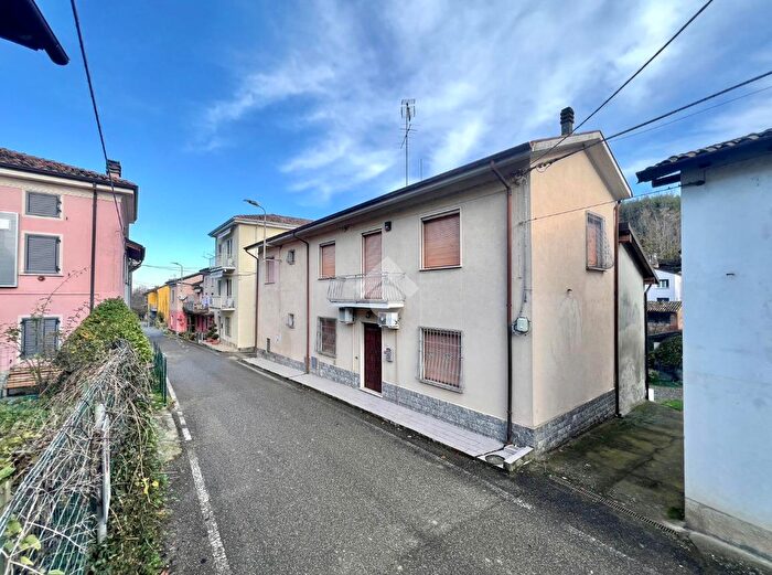 Casa quadrilocale in vendita in Via Maria Giorgi, Cigognola