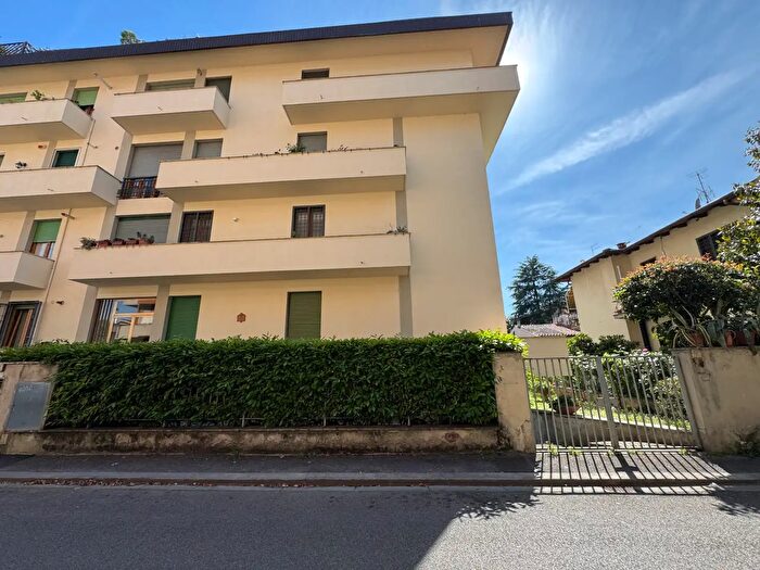Appartamento con 7 locali in vendita in Via Giovanni Boldini, Firenze