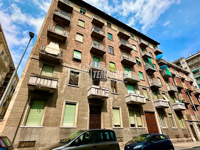 Appartamento bilocale in vendita in Via Broni, Torino