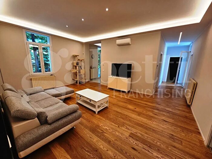 Appartamento con 5 locali in vendita in Viale Italia C, Brescia