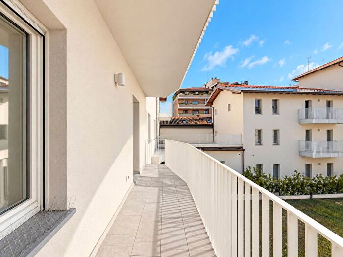 Appartamento con 5 locali in vendita in Via Aquileia, Duomo Aquileia, Udine