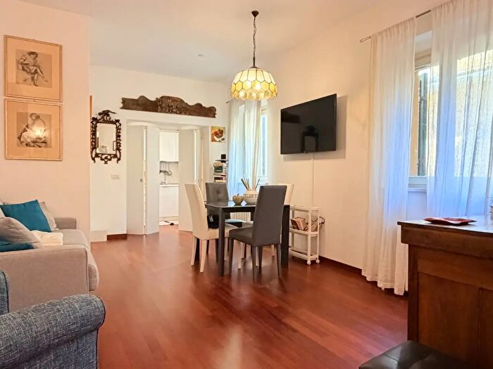 Appartamento trilocale in vendita in Via Abbati, Pesaro