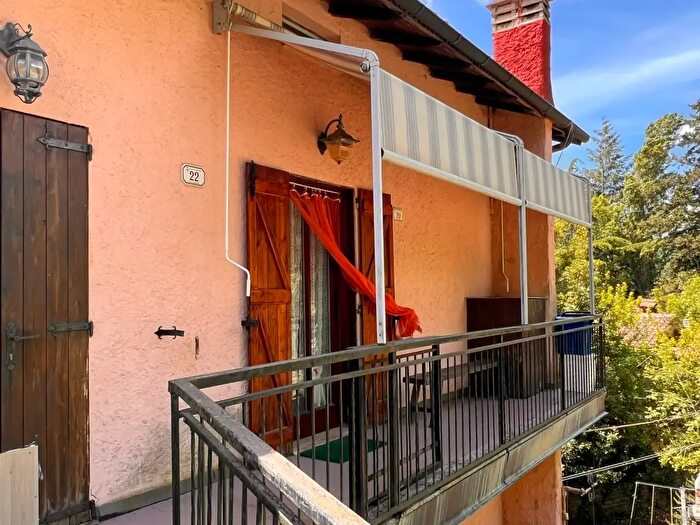 Appartamento con 6 locali in vendita in Località La Pineta, Pontinvrea