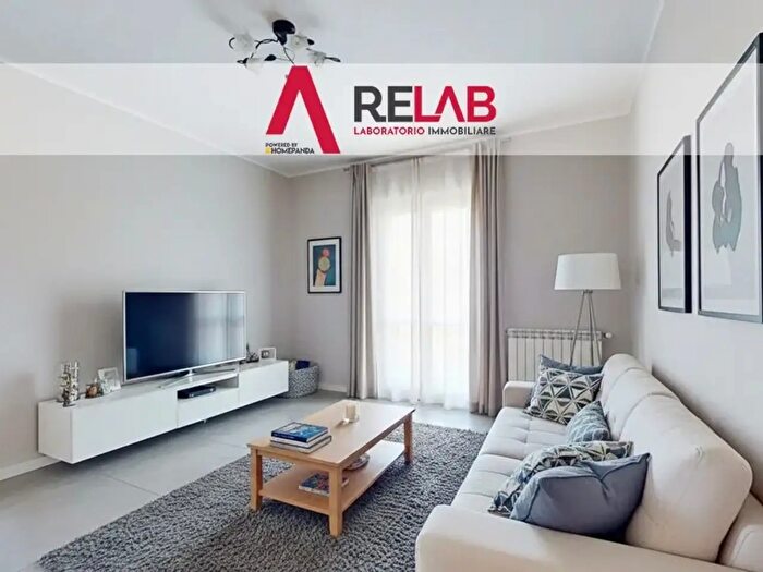 Appartamento bilocale in vendita in Via delle Sirene, Roma