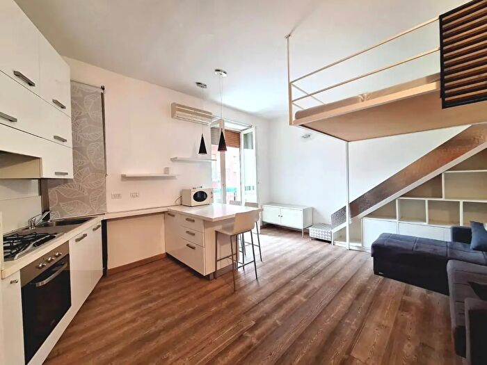 Appartamento monolocale in affitto in Ripa di Porta Ticinese, Milano