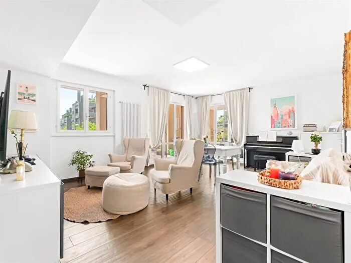 Appartamento quadrilocale in vendita in Via Fraschini, Milano