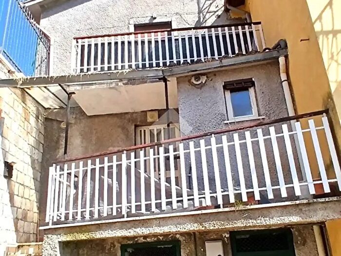 Appartamento bilocale in vendita in Via G Felici, Serrone