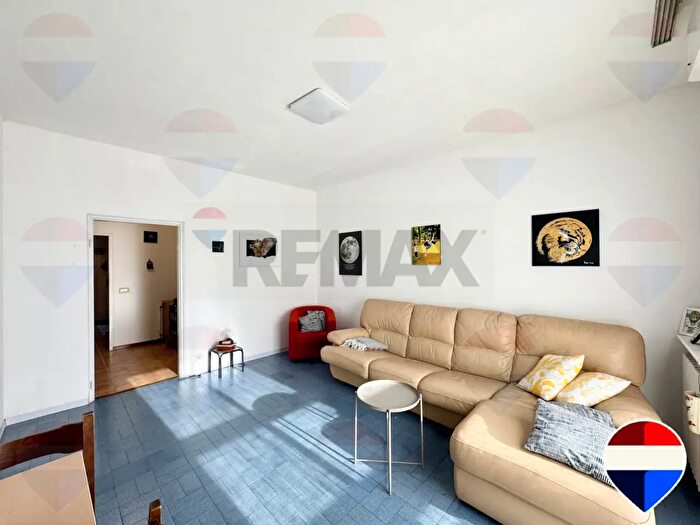 Appartamento trilocale in vendita in Via Appennini, Milano