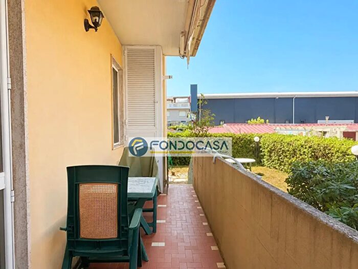 Appartamento trilocale in vendita in Viale Giovanni da Verrazzano, Carrara
