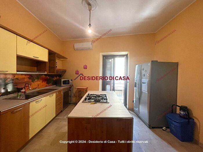 Appartamento quadrilocale in affitto in Via Salvatore Chiaramonte, Lascari