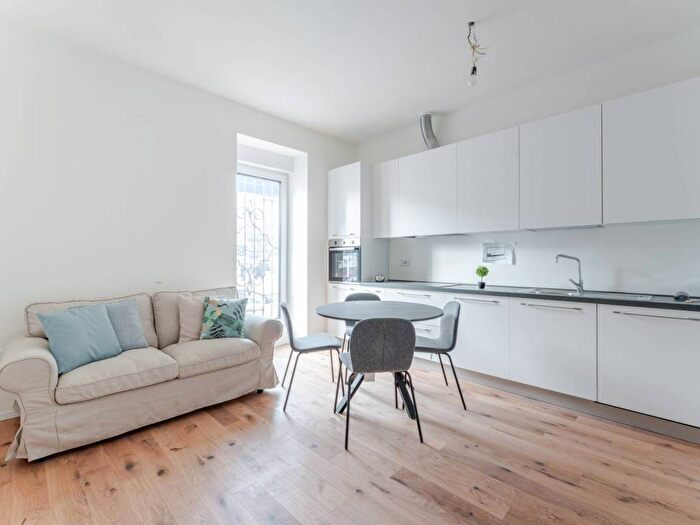 Appartamento bilocale in vendita in Via Gioacchino Murat, Istria, Milano