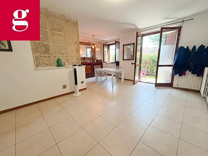 Appartamento trilocale in vendita in Via Donatello, Trezzano Sul Naviglio
