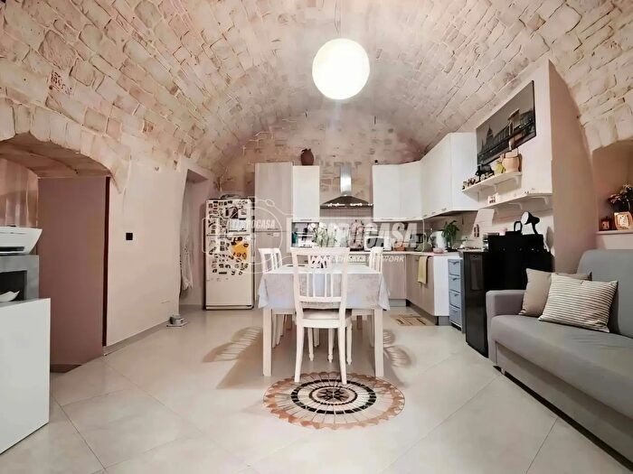 Casa quadrilocale in vendita in Via Giuseppe Mazzini, Sammichele Di Bari