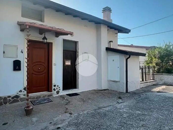 Appartamento trilocale in vendita in Via Morra Rossa, Roiate