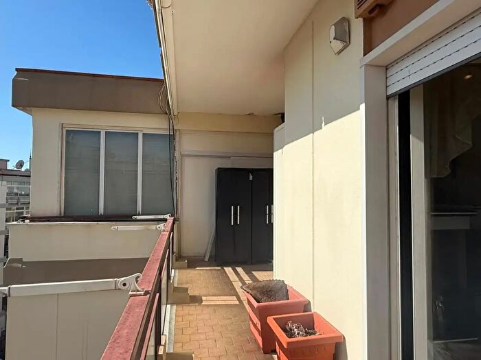 Appartamento con 6 locali in vendita in Via Manzoni, San Giorgio A Cremano