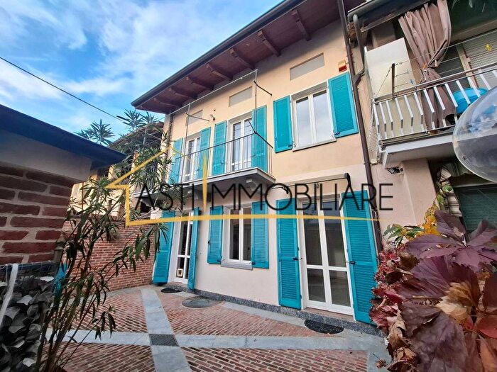 Casa quadrilocale in affitto in Via Roma, Revigliasco dAsti