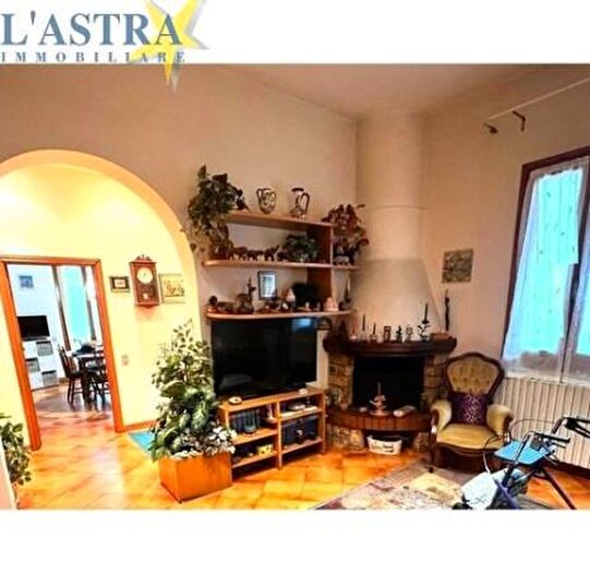 Appartamento con 5 locali in vendita in Montelupo Fiorentino