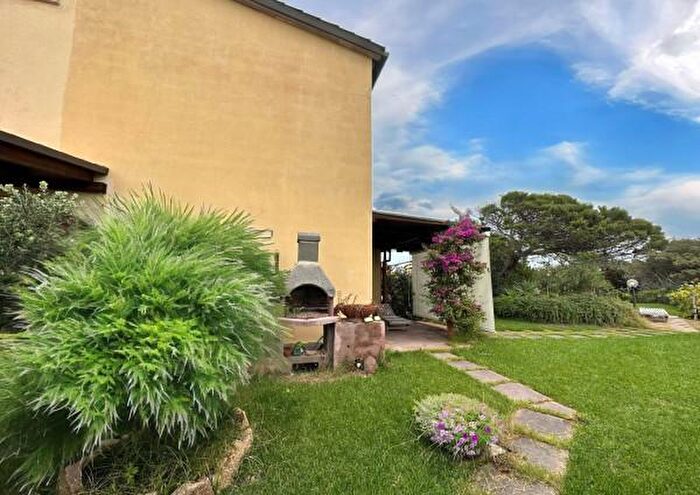 Casa trilocale in vendita in Pirotto LI Frati, Badesi