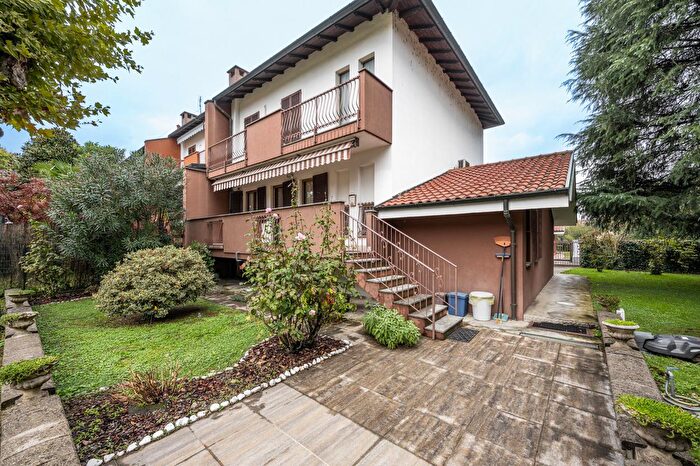 Casa trilocale in vendita in Via Fratelli Cervi, Siziano