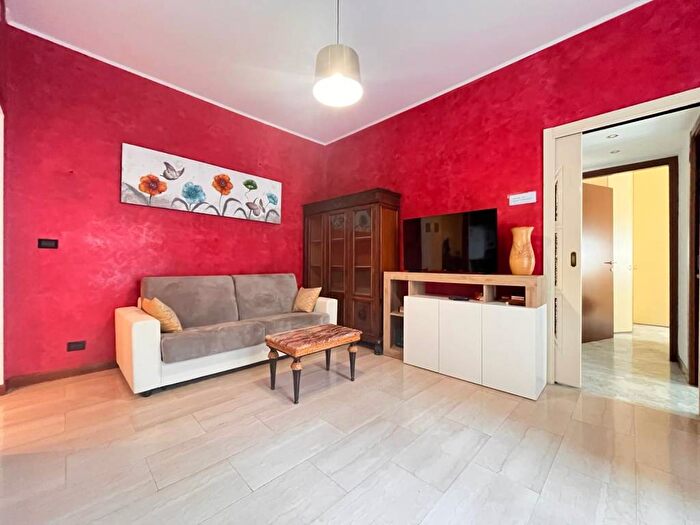 Appartamento trilocale in affitto in Via Andrea del Castagno, Bologna Sulmona, Milano