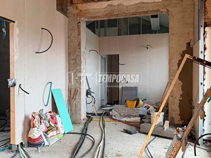 Appartamento trilocale in vendita in Via Santa Margherita, Lissone