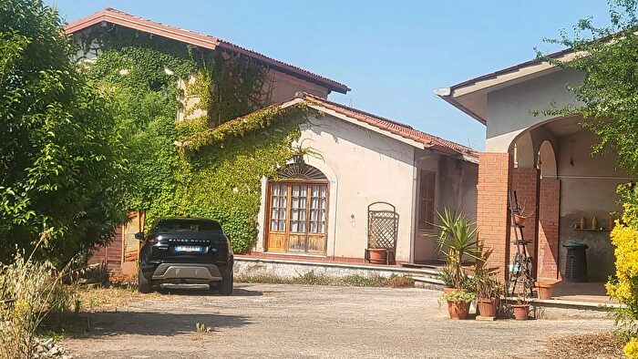 Casa con 5 locali in vendita in Via Appia Sud, Velletri