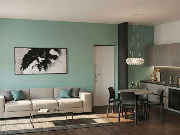 Appartamento trilocale in vendita in Via Magenta, Turate