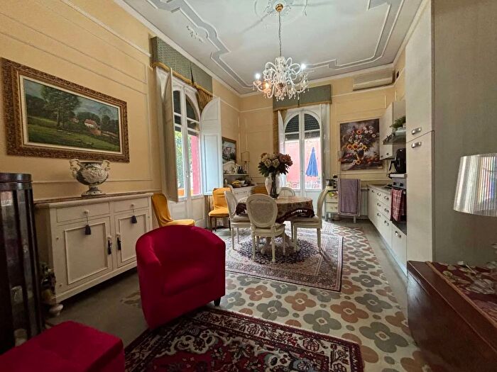 Appartamento quadrilocale in vendita in Via San Filippo Bianchi Messina, Messina