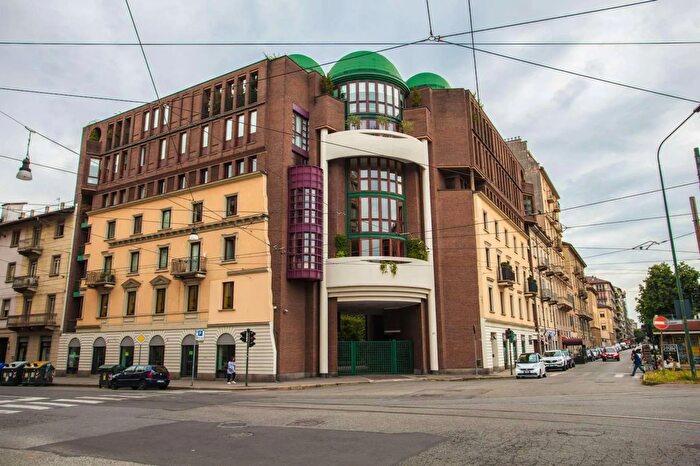 Appartamento con 6 locali in vendita in Corso Re Umberto Torino, Torino