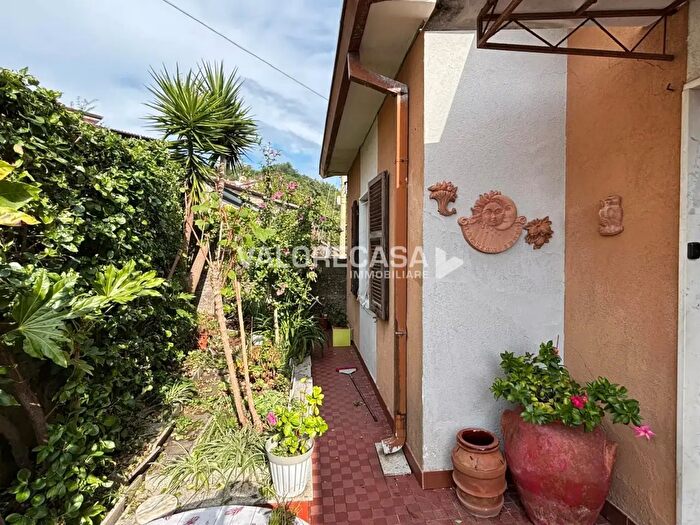 Casa quadrilocale in vendita in Via Fratelli Cervi B, Carrara