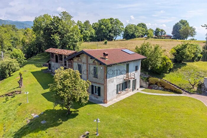 Casa trilocale in vendita in Albavilla Via Saruggia, Albavilla