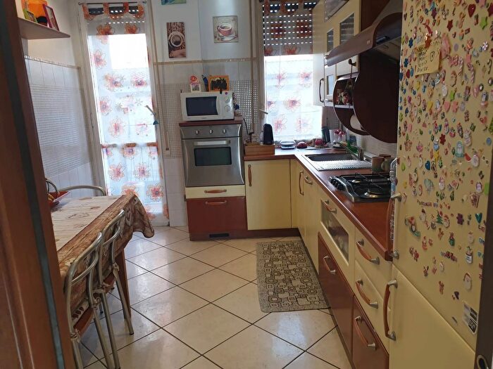 Appartamento trilocale in vendita in Via Andrea Doria, Nova Milanese