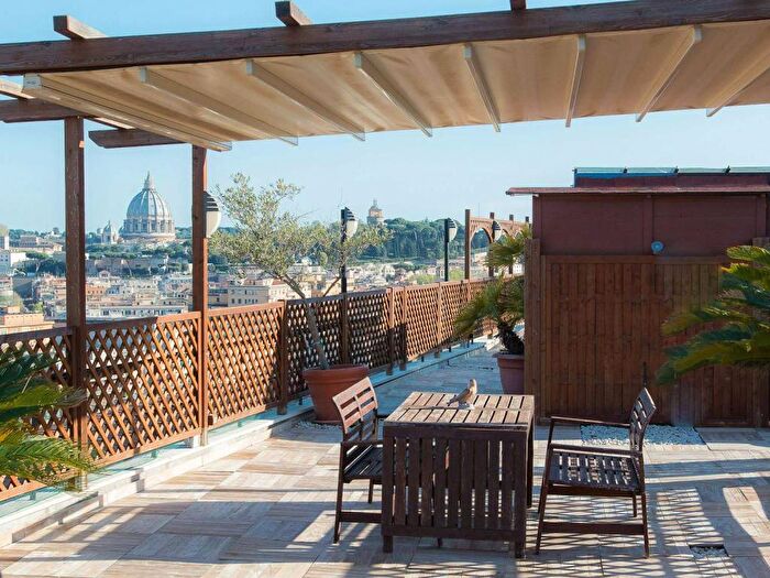 Appartamento monolocale in affitto in Via Plotino, Piazzale degli Eroi, Roma