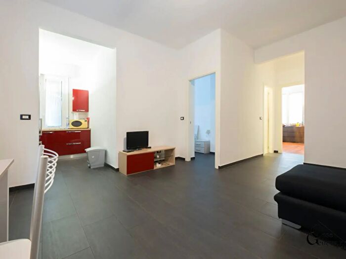 Appartamento con 5 locali in vendita in Via Giovanni Descalzo, Genova