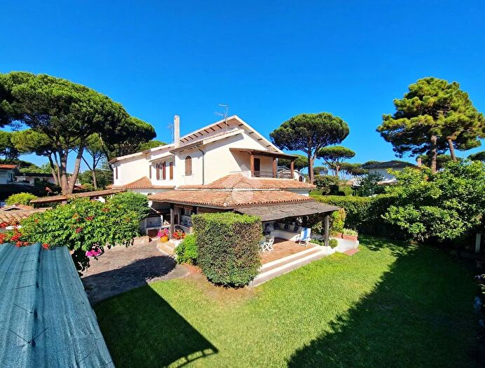 Casa quadrilocale in vendita in Baia delle Vele, San Felice Circeo