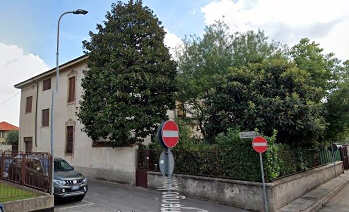 Casa con 5 locali in vendita in Via Amerigo Vespucci, San Giorgio Su Legnano