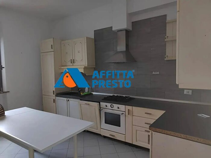 Appartamento con 6 locali in affitto in Castelfiorentino