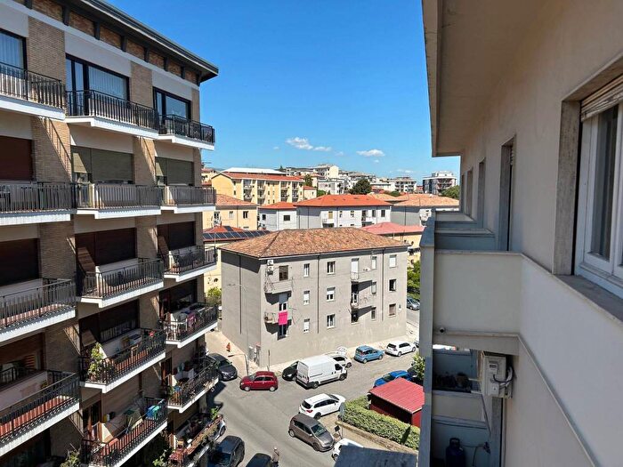 Appartamento quadrilocale in affitto in Piazza Europa, Stadio Città, Cosenza