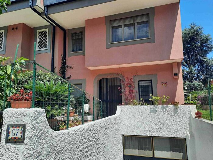 Appartamento trilocale in affitto in Via Vincenzo Arangio Ruiz, Aurelio Val Cannuta, Roma