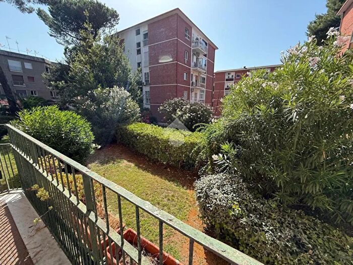 Appartamento con 5 locali in vendita in Via Posillipo, Napoli