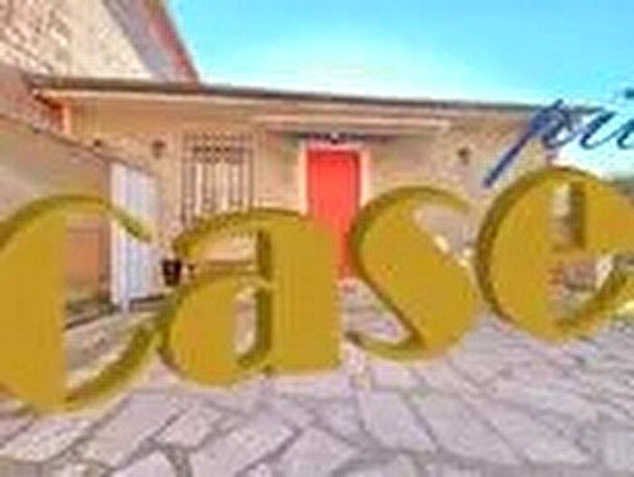 Casa quadrilocale in vendita in Camaiore