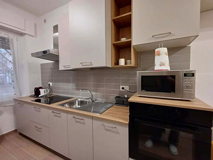 Appartamento monolocale in affitto in Via degli Ontani, Roma