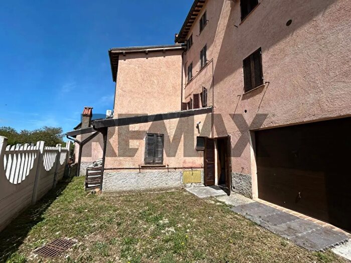 Appartamento quadrilocale in vendita in Foligno